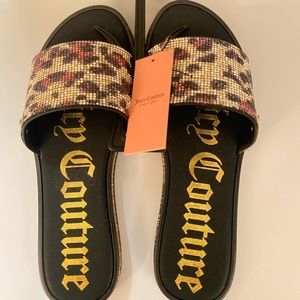 JUICY COUTURE Women's Metallic Leopard Slides